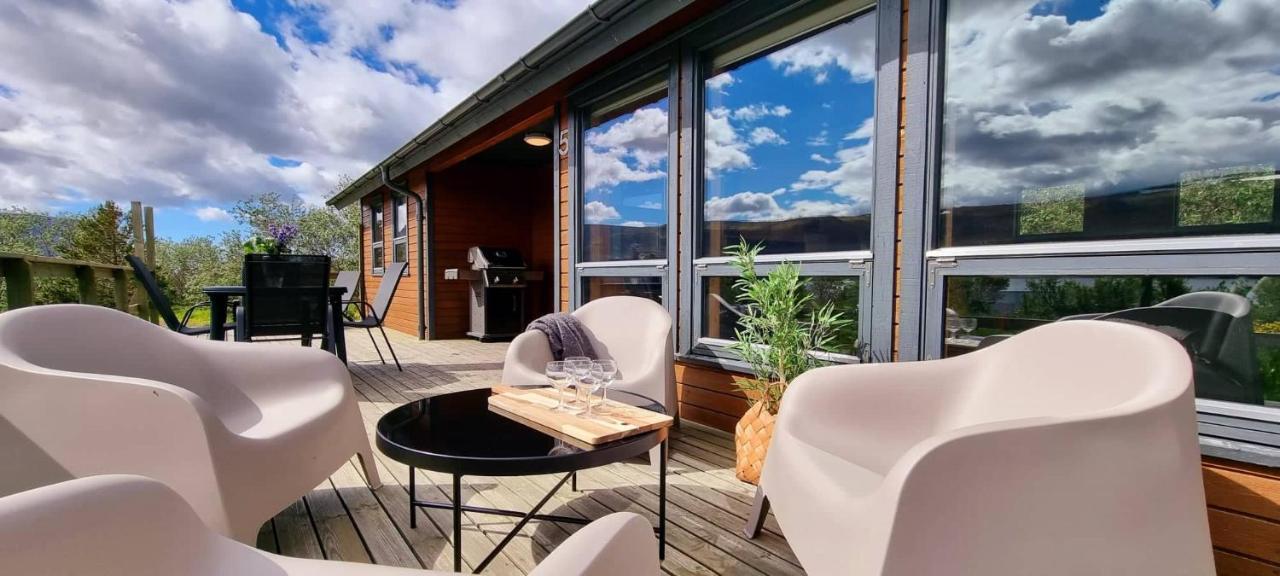 Kirkjubraut - Church Street Villa Talknafjordur Eksteriør billede